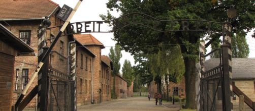 L'ingresso al campo di concentramento di Auschwitz, nella Polonia meridionale