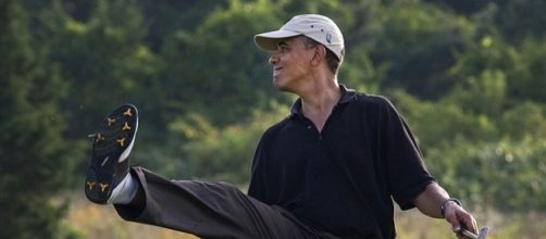 President Barack Obama playing golf in Martha's Vineyard. White House (Pete Souza), Wikimedia Commons