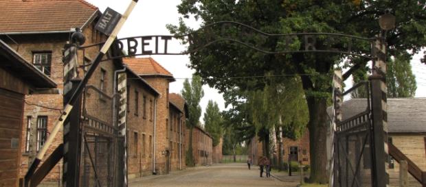 L'ingresso al campo di concentramento di Auschwitz, nella Polonia meridionale L'ingresso al campo di concentramento di Auschwitz, nella Polonia meridionale