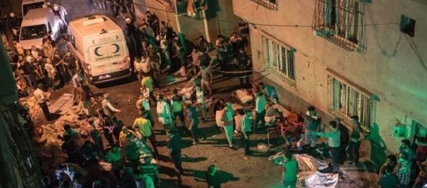 Atentat în Turcia la o petrecere de nuntă Atentat în Turcia la o petrecere de nuntă
