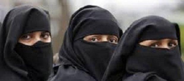 Arriva un nuovo divieto in Germania per quanto riguarda il burqa. Arriva un nuovo divieto in Germania per quanto riguarda il burqa.