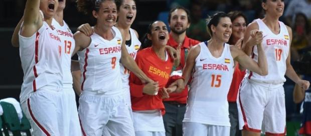 España se aseguró una medalla al vencer a Serbia España se aseguró una medalla al vencer a Serbia