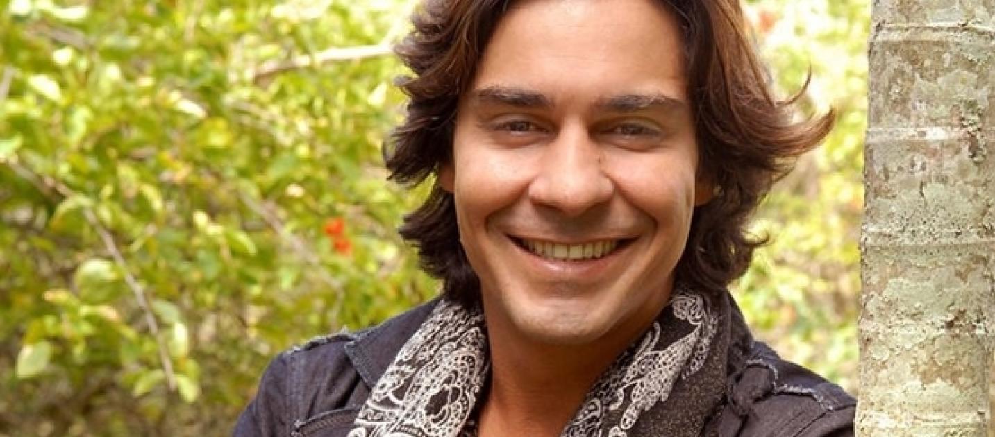 André Gonçalves Saibam quem são as 10 famosas que o ator já 'pegou'