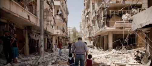 Aleppo assediata, nella Siria bombardata situazioni estreme per civili e bambini