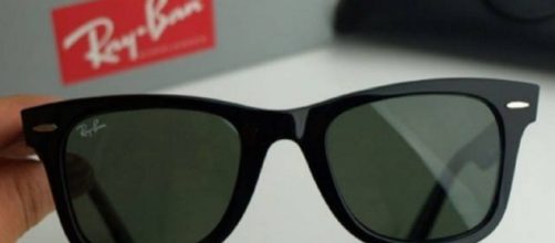 La truffa dei Ray-Ban che gira su Facebook