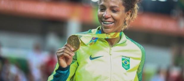 Campeã: Rafaela Silva garante primeiro ouro do Brasil nas Olimpíadas - metropoles.com Campeã: Rafaela Silva garante primeiro ouro do Brasil nas Olimpíadas - metropoles.com