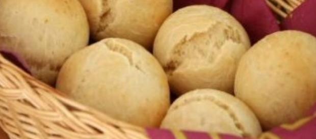 La ricetta per preparare pane allo yogurt. La ricetta per preparare pane allo yogurt.