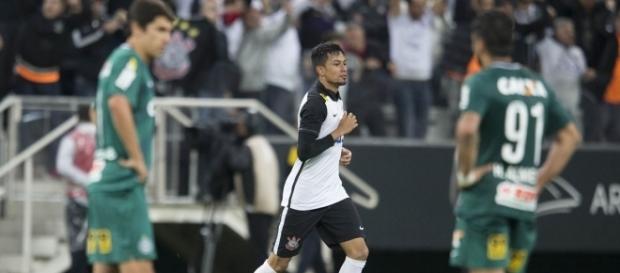 Lucca pode ser testado como centroavante contra o Atlético-PR nesta quarta Lucca pode ser testado como centroavante contra o Atlético-PR nesta quarta