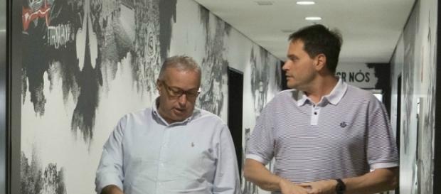 A contratação gerou uma certa desconfiança nos bastidores do Timão. A contratação gerou uma certa desconfiança nos bastidores do Timão.