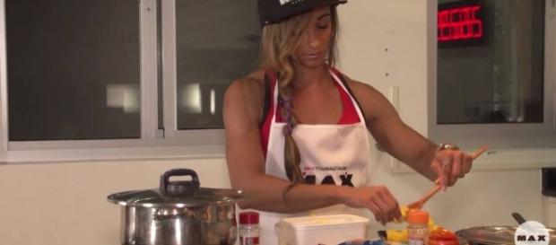 Dayanne Carvalho em reality show Dayanne Carvalho em reality show