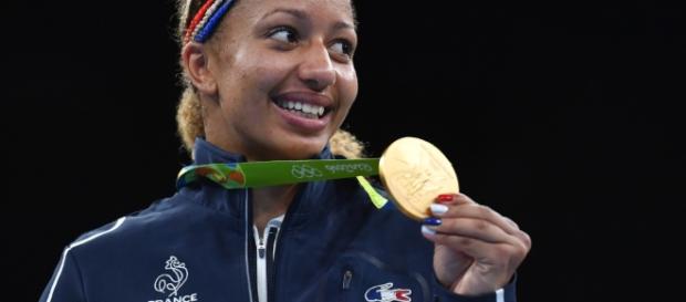 #JO Rio 2016 : Estelle Mossely en or, Elodie Clouvel et Haby Niaré en argent- bfmtv.com #JO Rio 2016 : Estelle Mossely en or, Elodie Clouvel et Haby Niaré en argent- bfmtv.com