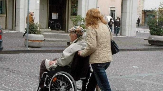 Bonus badanti, baby sitter e colf: contributo di 1500 euro