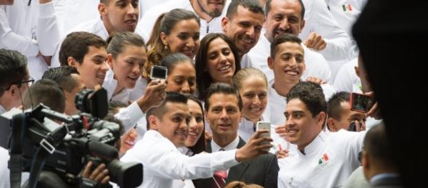 Enrique Peña Nieto encabeza abanderamiento de la delegación ... - as.com Enrique Peña Nieto encabeza abanderamiento de la delegación ... - as.com