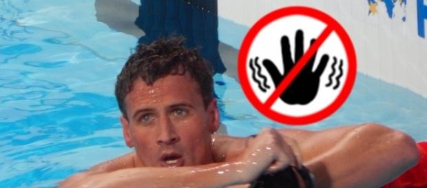 Nadador dos EUA, Ryan Lochte, pode perder patrocínio por mentir no Rio de Janeiro. Nadador dos EUA, Ryan Lochte, pode perder patrocínio por mentir no Rio de Janeiro.