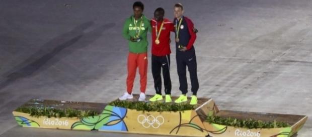 Feyisa Lilesa usou a vitória para denunciar problemas na Etiópia Feyisa Lilesa usou a vitória para denunciar problemas na Etiópia