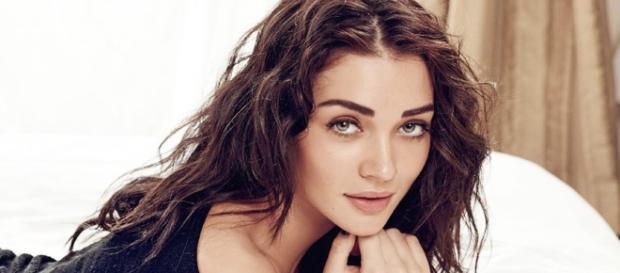 Foreign beauties in Bollywood --- wikipedia.org Foreign beauties in Bollywood --- wikipedia.org