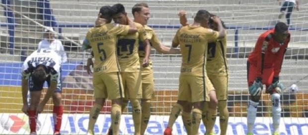 Triplete de Britos. Pumas 5-3 Monterrey. Triplete de Britos. Pumas 5-3 Monterrey.