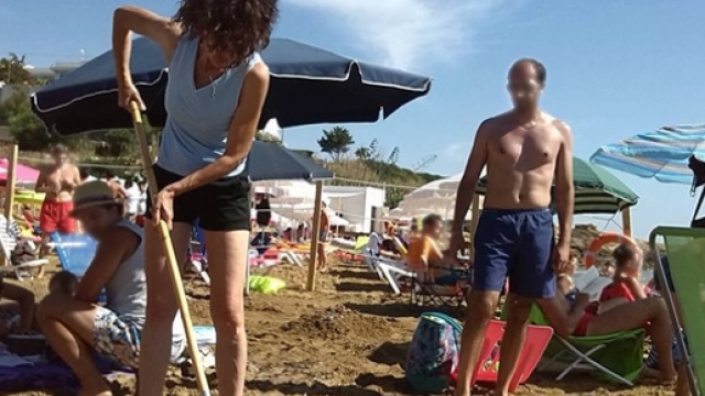 Cittadini di Noto costretti alle pulizie fai da te in spiaggia