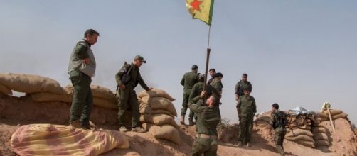 Miliziani curdi dell'Ygp, c'è la tregua con Damasco (ph. Reuters)