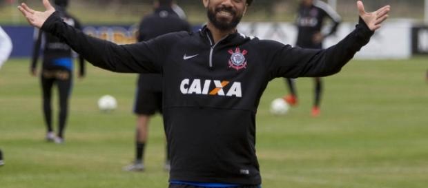 Cristian é considerado um ídolo pela torcida Corintiana. Cristian é considerado um ídolo pela torcida Corintiana.
