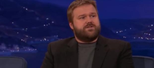 Robert Kirkman says 'The Walking Dead' fans are distracted by the cliffhanger - Photo via YouTube Robert Kirkman says 'The Walking Dead' fans are distracted by the cliffhanger - Photo via YouTube