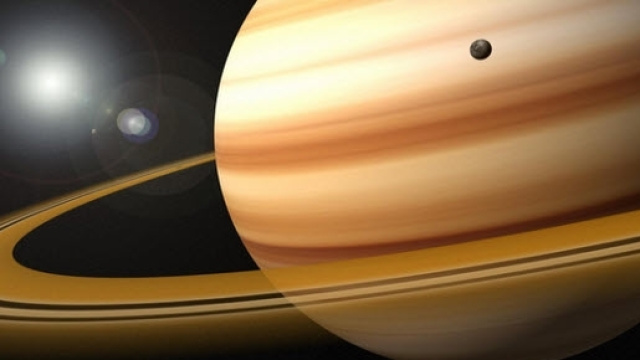 Si nascondono navi aliene tra gli anelli di Saturno?