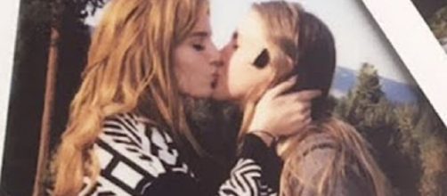 Bella Thorne comes out bisexual. Source: Image screencap via Youtube still