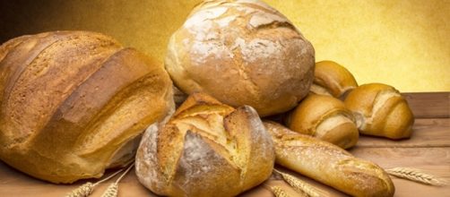 L'introduzione della tessera del pane a Solarino suscita polemiche.