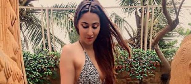Rishina Kandhari bikini pic goes viral (Instagram) Rishina Kandhari bikini pic goes viral (Instagram)