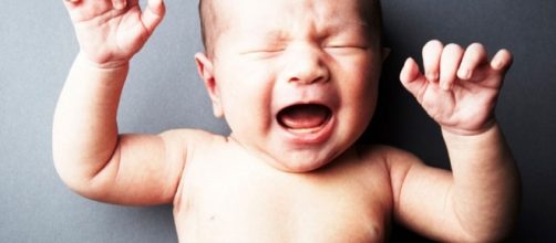 Il pianto del neonato ha un tono influenzato dalla mamma