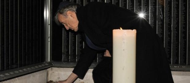 Holocaust survivor, Nobel Peace Prize winner Elie Wiesel dies at ... - nola.com Holocaust survivor, Nobel Peace Prize winner Elie Wiesel dies at ... - nola.com