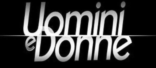 Il logo ufficiale di Uomini e donne Il logo ufficiale di Uomini e donne