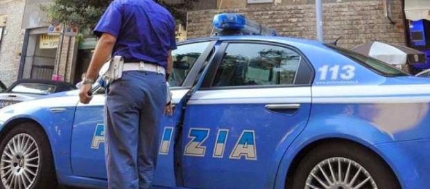 Cosenza, tenta di decapitare il vicino di casa. Cosenza, tenta di decapitare il vicino di casa.