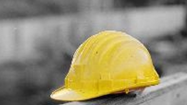 Reggio Calabria: operaio cade dal tetto e muore