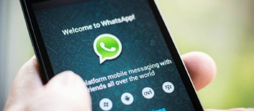 Come evitare che Whatsapp condivida il numero con Facebook.