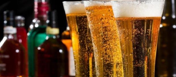 Ingredientele toxice din bere ne afectează sănătatea Ingredientele toxice din bere ne afectează sănătatea