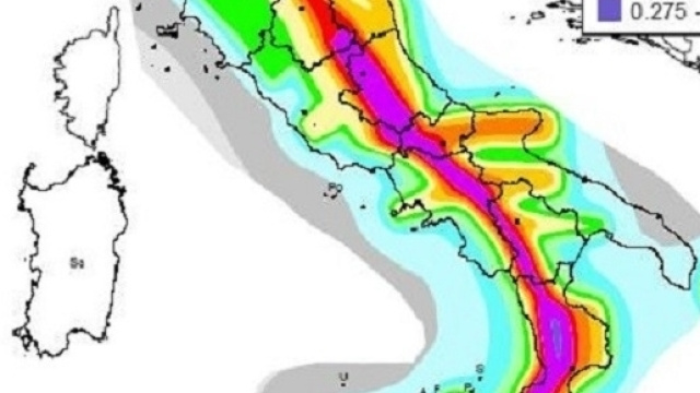 Terremoto, ultime notizie: dopo il crollo dell'elementare di Amatrice infuriano le polemiche
