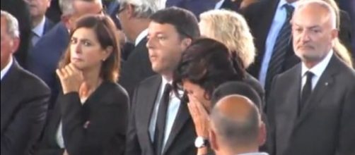 Ultime notizie terremoto, sabato 27 agosto 2016: il premier Renzi con la moglie Agnese Landini