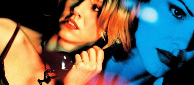 Escena de 'Mulholland Drive' de David Lynch, elegida por los críticos mundiales como la mejor de lo que llevamos de siglo. Escena de 'Mulholland Drive' de David Lynch, elegida por los críticos mundiales como la mejor de lo que llevamos de siglo.