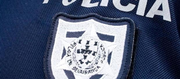 Os polícias, quando são agredidos nunca são notícia. Mas se usam um pouco mais de força, tudo muda. Os polícias, quando são agredidos nunca são notícia. Mas se usam um pouco mais de força, tudo muda.