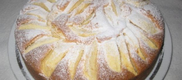 Torta di mele: ricetta per celiaci. Torta di mele: ricetta per celiaci.