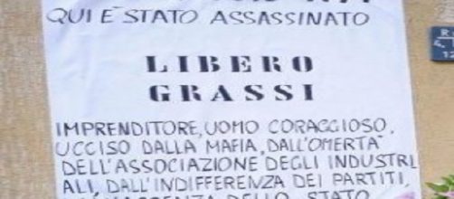 "La lotta alla mafia deve essere innanzitutto un movimento culturale che abitui a sentire la bellezza del fresco profumo della Libertà" P. Borsellino.