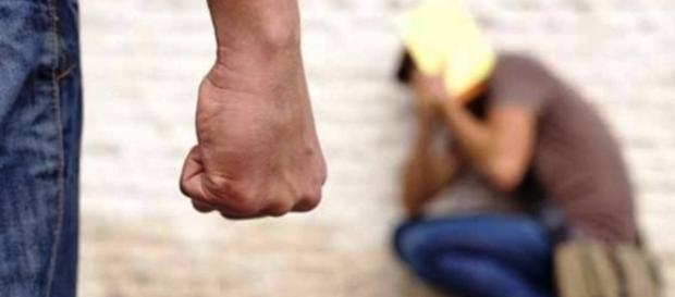 Adolescente terá sido agredido por amigo que o andava a perseguir há algum tempo Adolescente terá sido agredido por amigo que o andava a perseguir há algum tempo