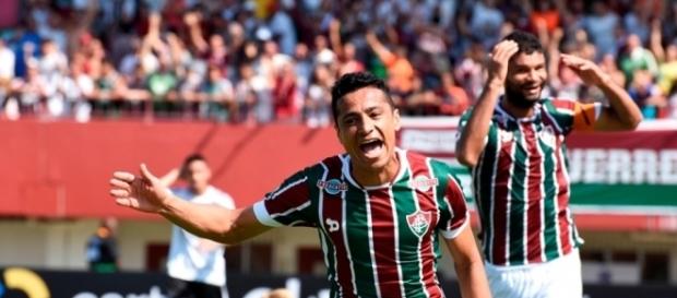 Na volta aos treinos, Cícero (á frente) pede presena em massa de tricolores na quarta (Foto: Arquivo) Na volta aos treinos, Cícero (á frente) pede presena em massa de tricolores na quarta (Foto: Arquivo)