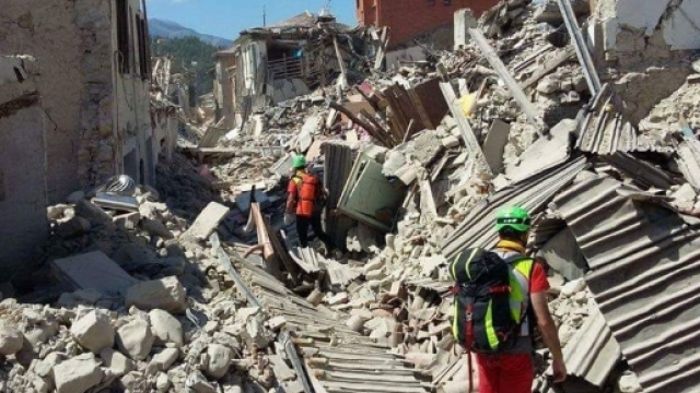 Terremoto: morto ragazzo di 23 anni salvato da sotto le macerie