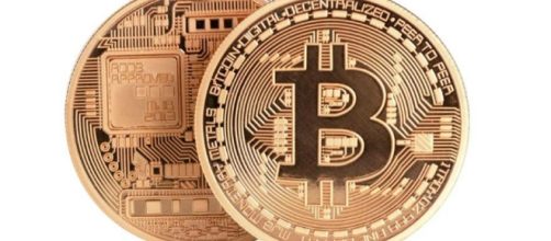 Bitcoin, la moneta virtuale peer-to-peer.