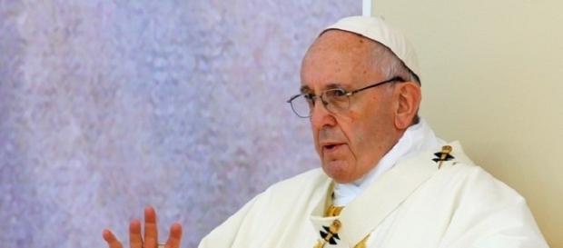 Papa lamenta ensino a crianças sobre escolha de gênero sexual Papa lamenta ensino a crianças sobre escolha de gênero sexual
