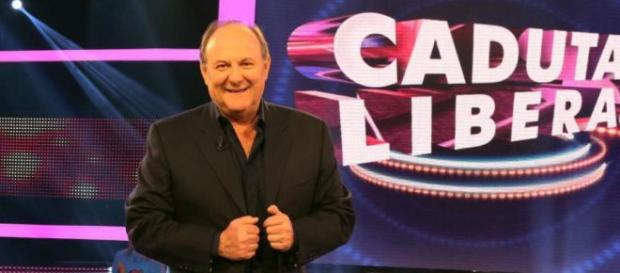 Gerry Scotti torna con "Caduta libera" sabato 10 settembre alle 21.15 su Canale 5 Gerry Scotti torna con "Caduta libera" sabato 10 settembre alle 21.15 su Canale 5