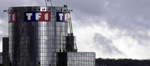 La Tour TF1, siège sociale de l'entreprise. La Tour TF1, siège sociale de l'entreprise.