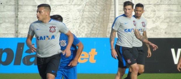 Mercado da bola: Corinthians deve ceder jogador; São Paulo e Botafogo tem interesse. Mercado da bola: Corinthians deve ceder jogador; São Paulo e Botafogo tem interesse.